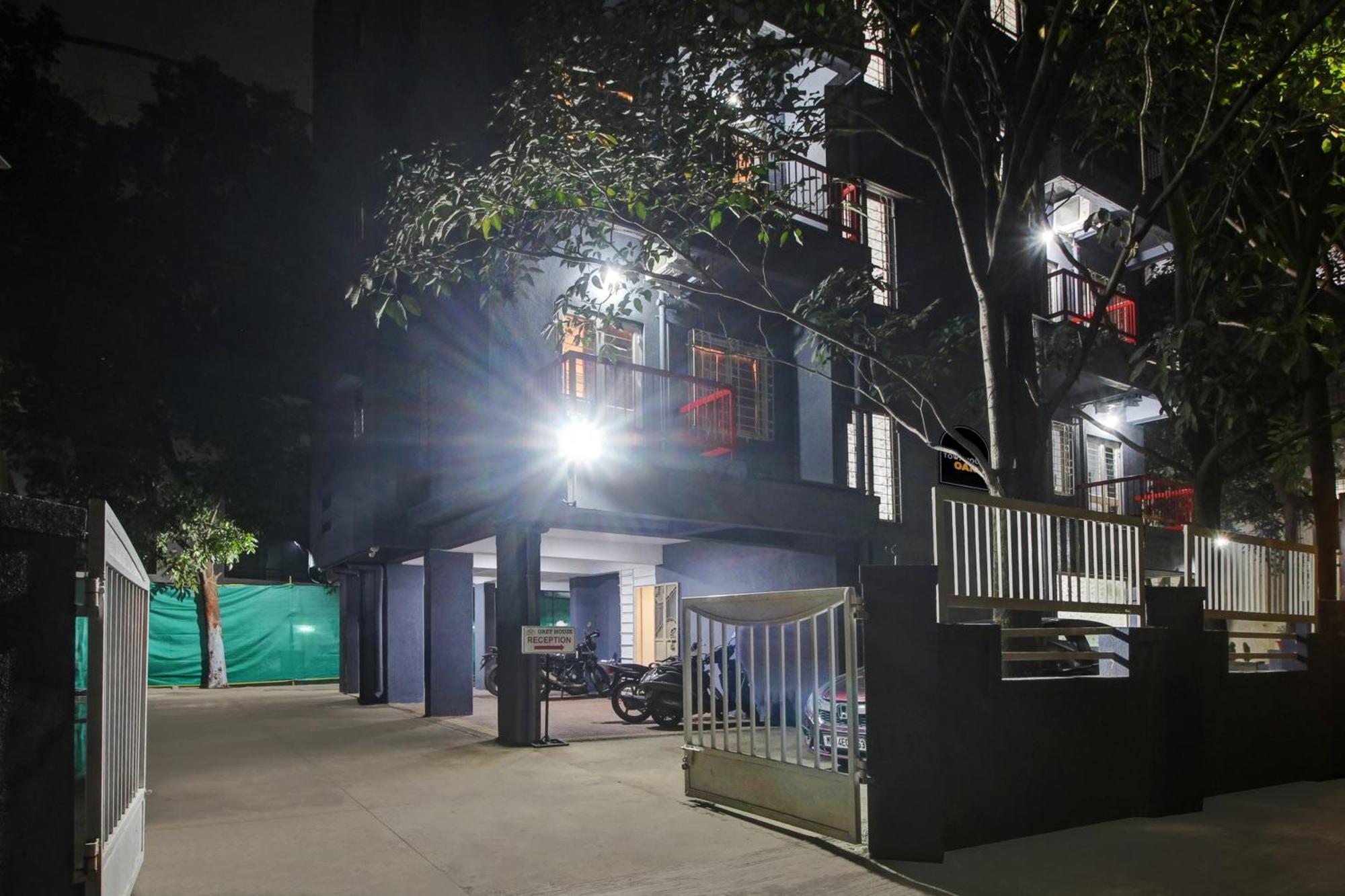 Super Collection O Grey House Hotel Pune Exterior photo