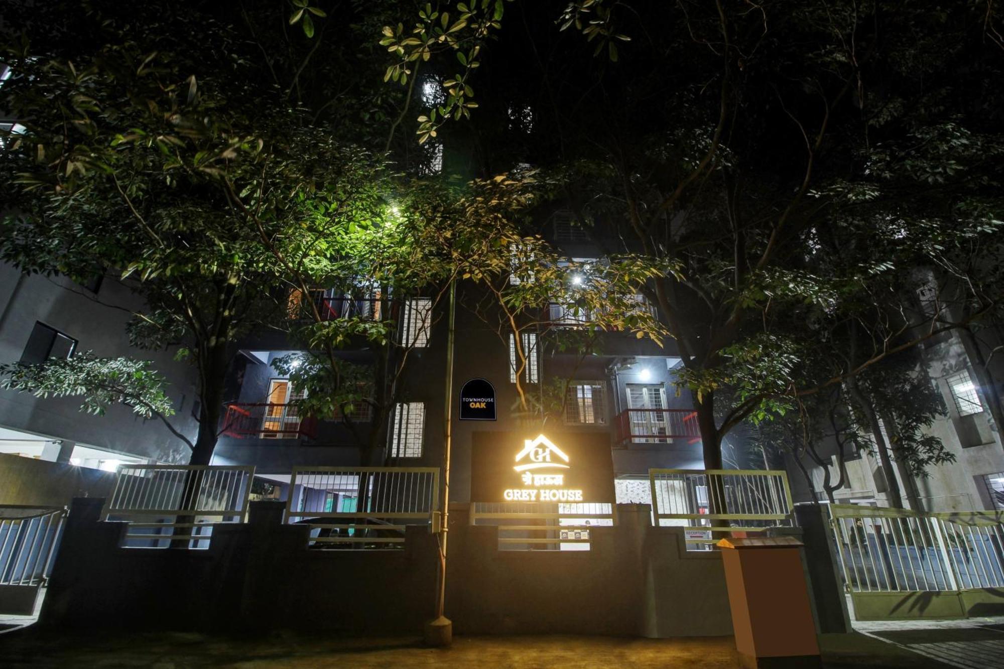 Super Collection O Grey House Hotel Pune Exterior photo