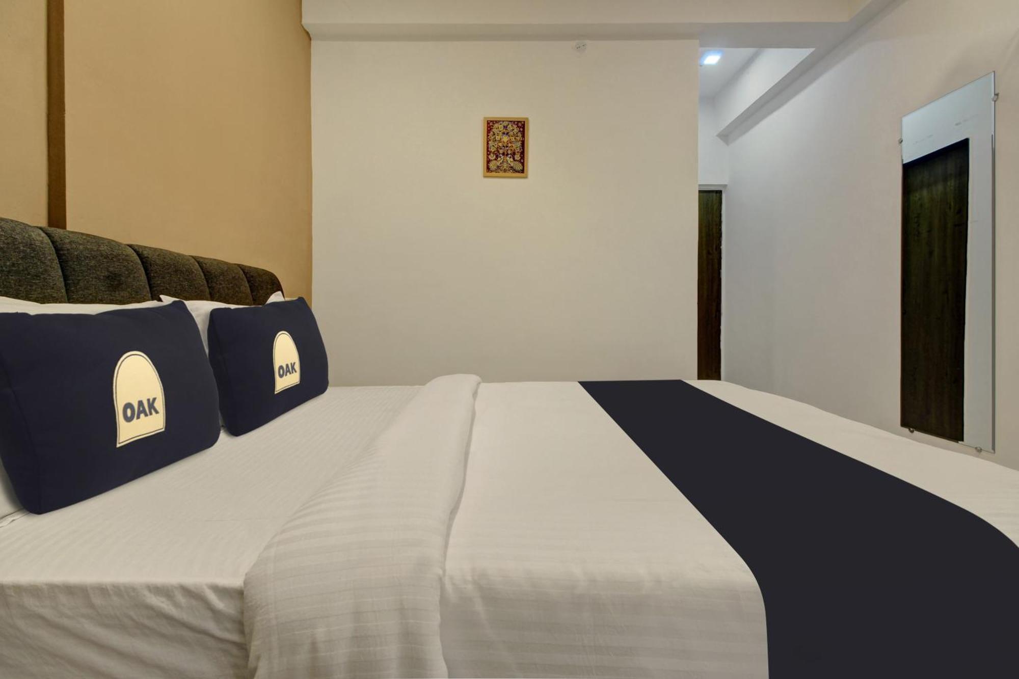 Super Collection O Grey House Hotel Pune Exterior photo