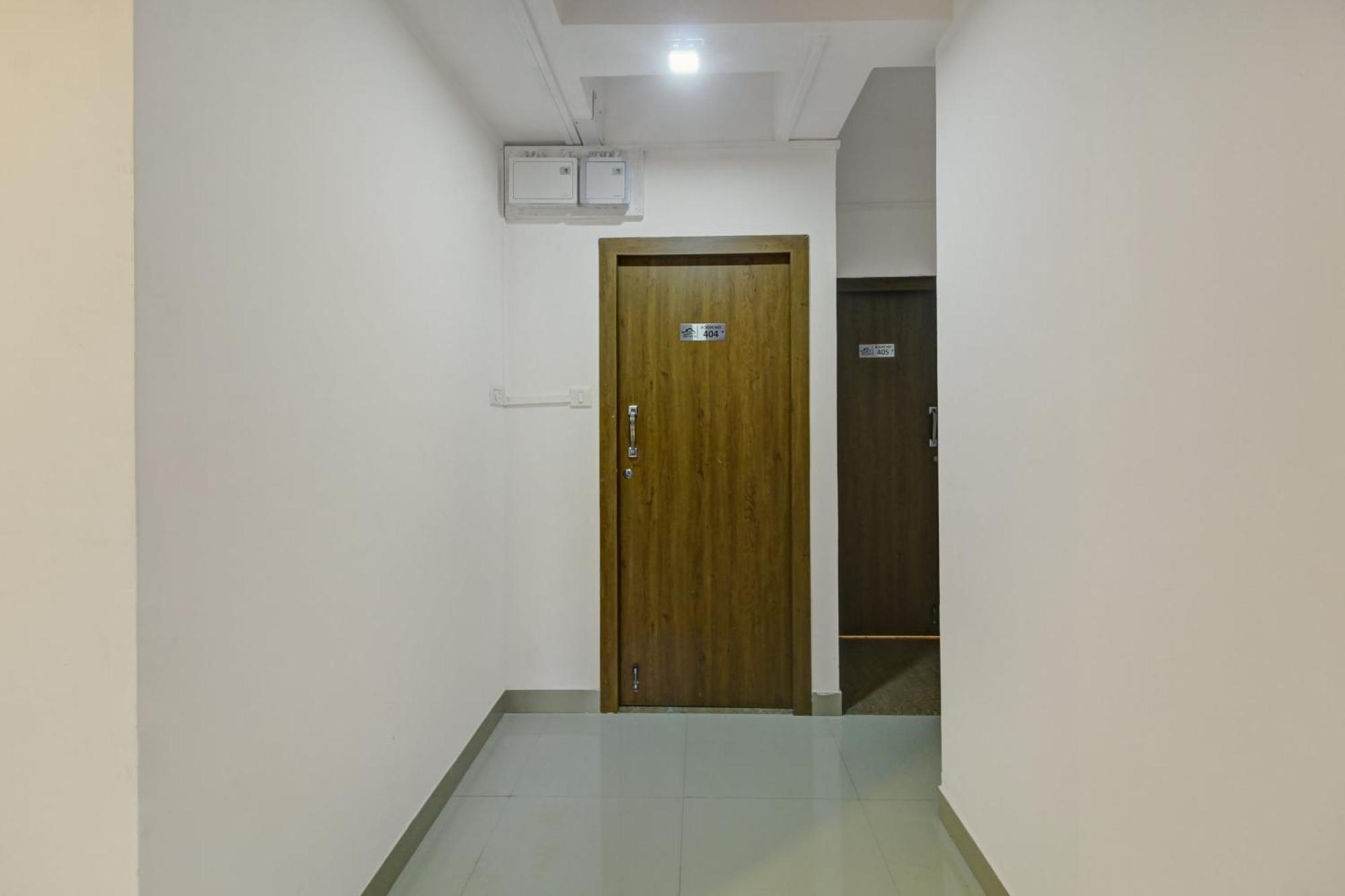 Super Collection O Grey House Hotel Pune Exterior photo